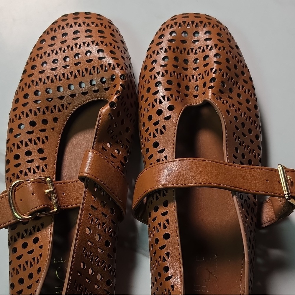 Rouge‎ Helium Women's Brown Leather Cut-Out Mary Jane Flats Buckle US 8 EU 38
